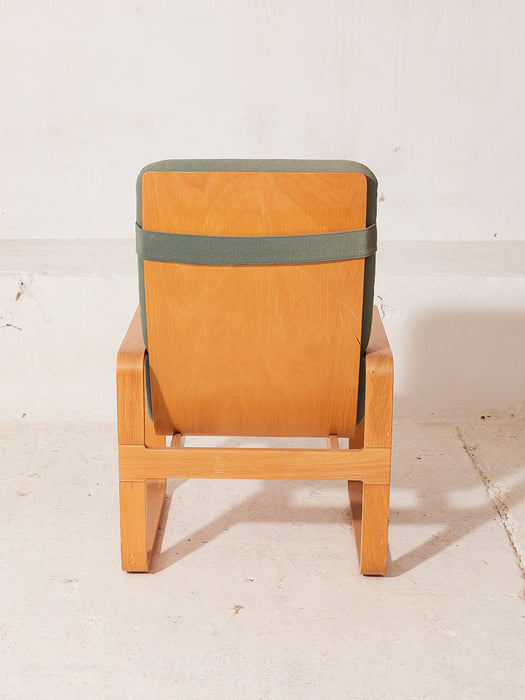 Magnus Olesen Lounge Chair, Design by Rud Thygesen & Johnny Sørensen