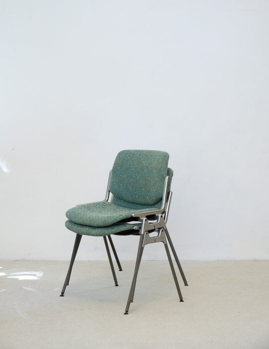 Castelli (DSC 106) stacking dining chairs by Giancarlo Piretti from 1965, Italy