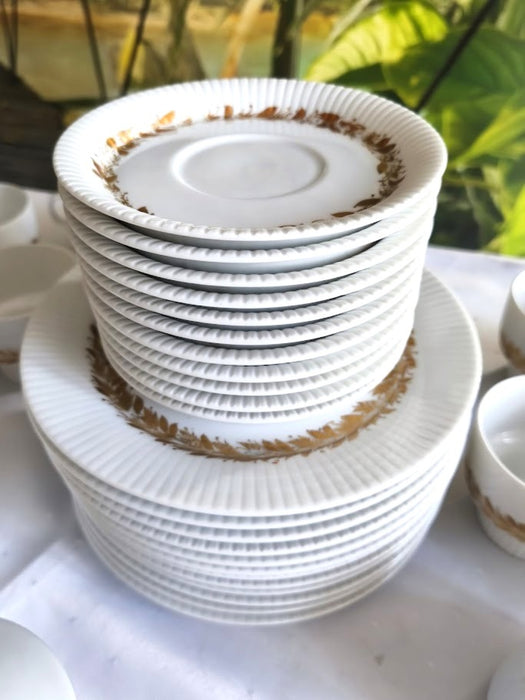 Tapio Wirkkala for Rosenthal Studio-Line “Modulation” Porcelain Coffee and Dessert Service, Germany 1970s., 39 Pieces