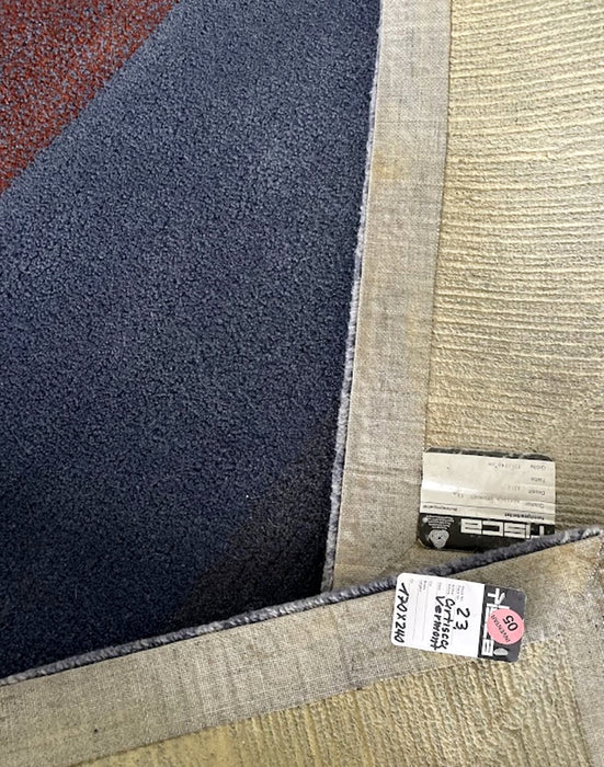  Hand Tufted Rug 1980-1990s France