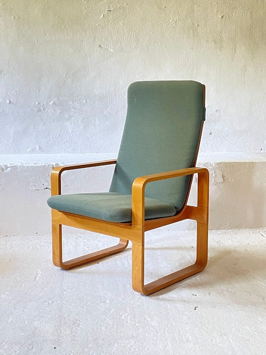 Magnus Olesen Lounge Chair, Design by Rud Thygesen & Johnny Sørensen